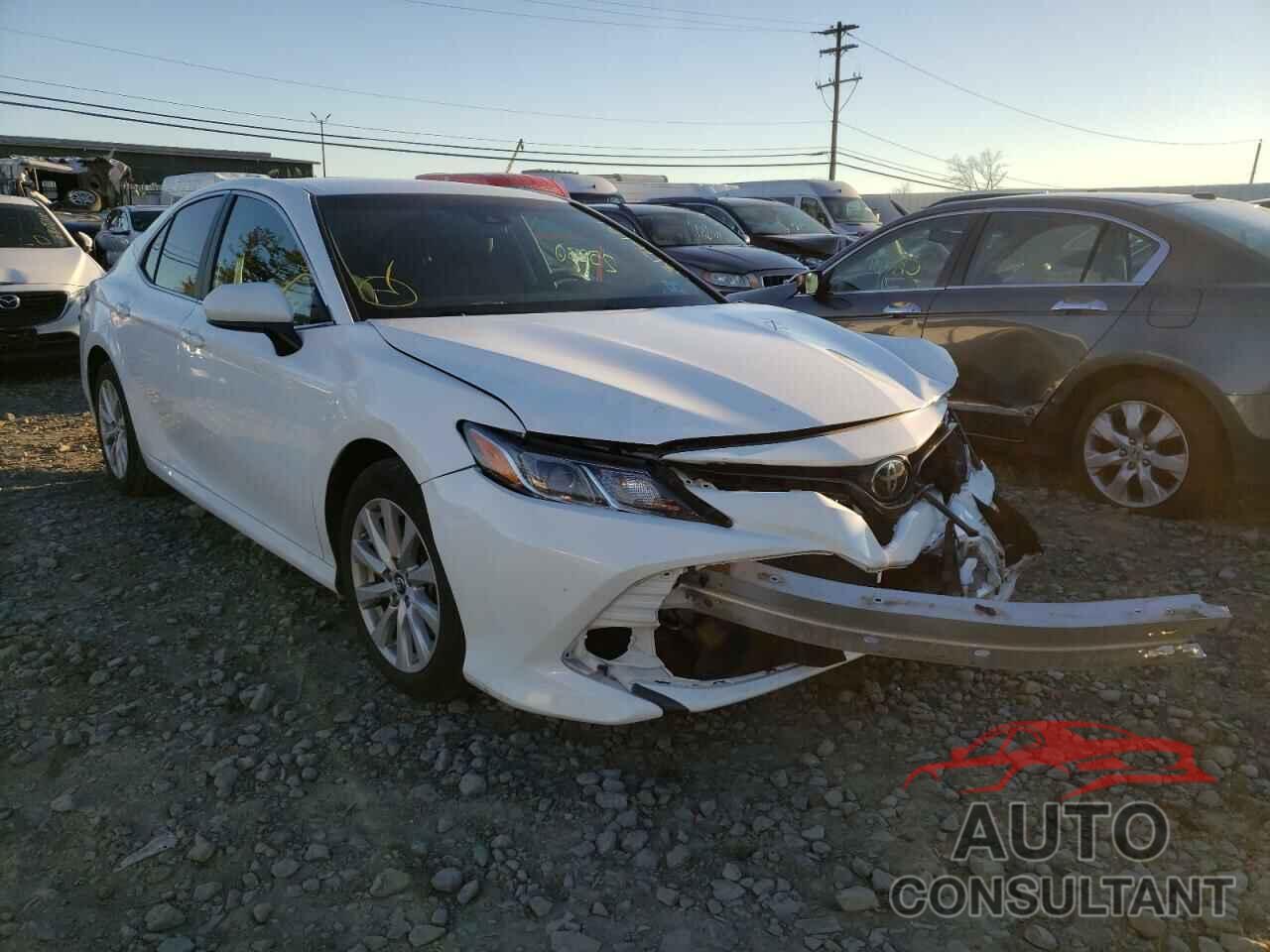 TOYOTA CAMRY 2018 - 4T1B11HK9JU148087