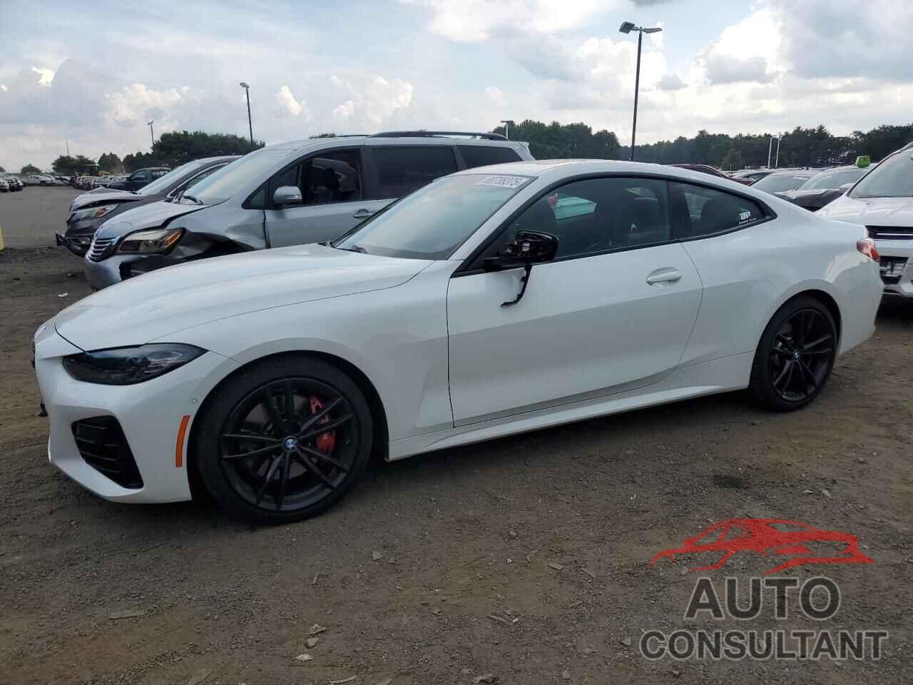 BMW M4 2022 - WBA13AR09NCH67453