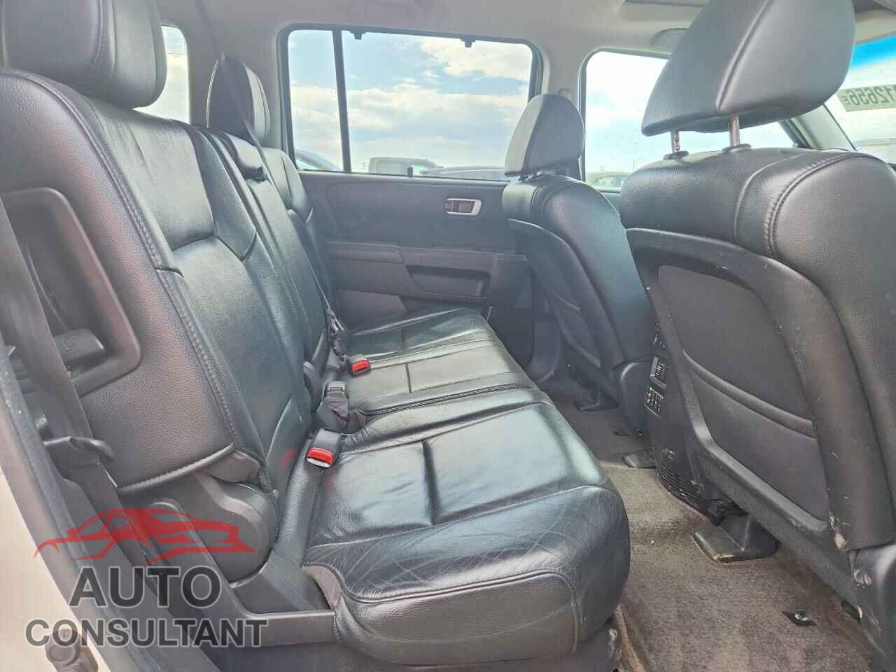HONDA PILOT 2012 - 5FNYF4H97CB065574