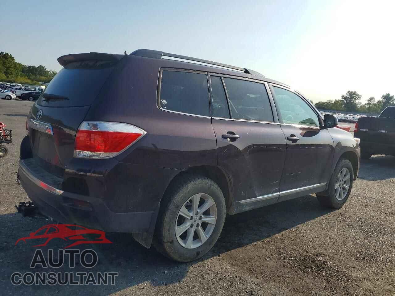 TOYOTA HIGHLANDER 2012 - 5TDBK3EH6CS156371