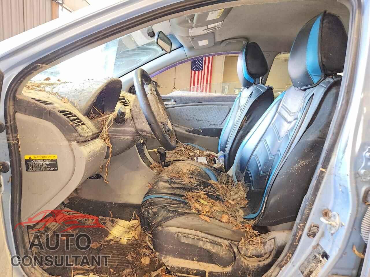 HYUNDAI ACCENT 2013 - KMHCU5AEXDU077574