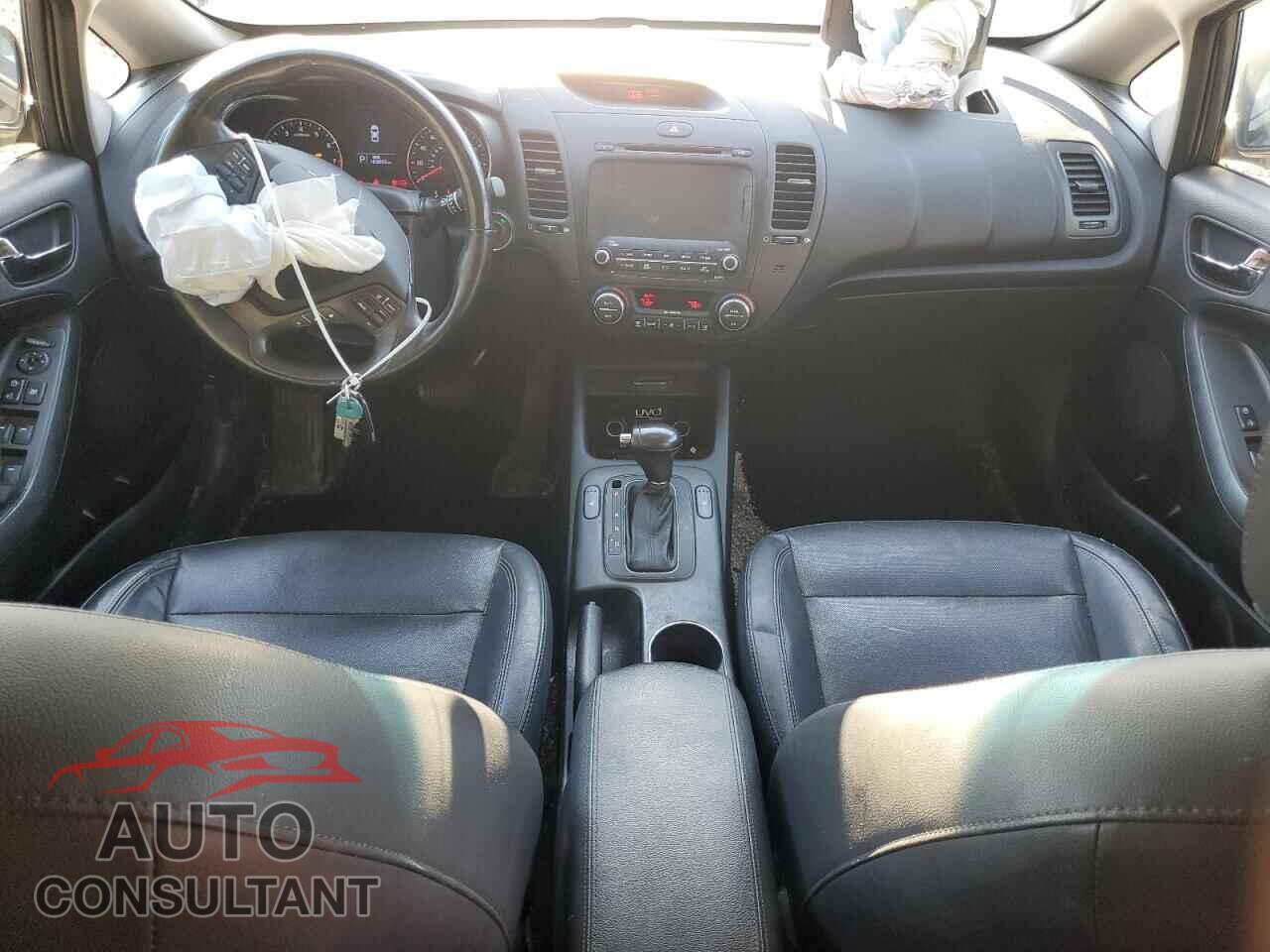 KIA FORTE 2016 - KNAFX5A84G5548469
