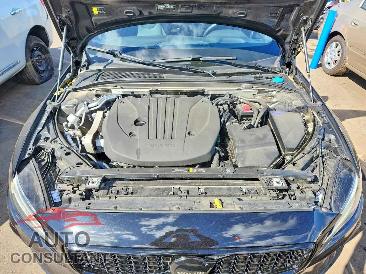 VOLVO S60 2023 - 7JRL12FT7PG231696