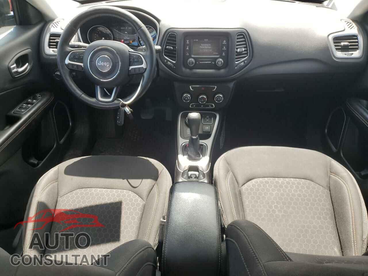 JEEP COMPASS 2018 - 3C4NJDAB8JT480190