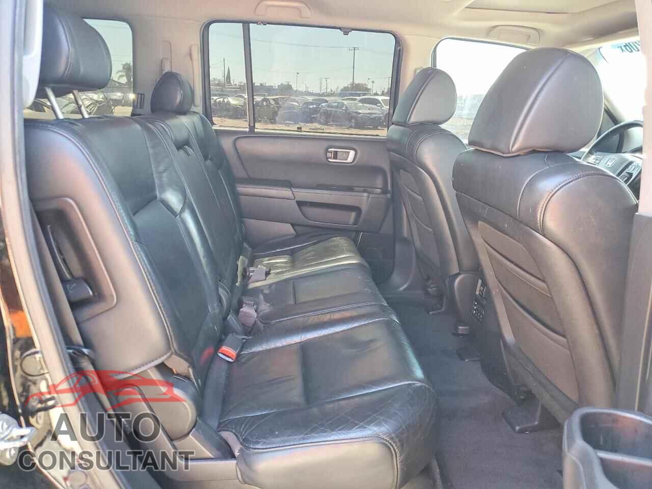 HONDA PILOT 2011 - 5FNYF3H97BB049688