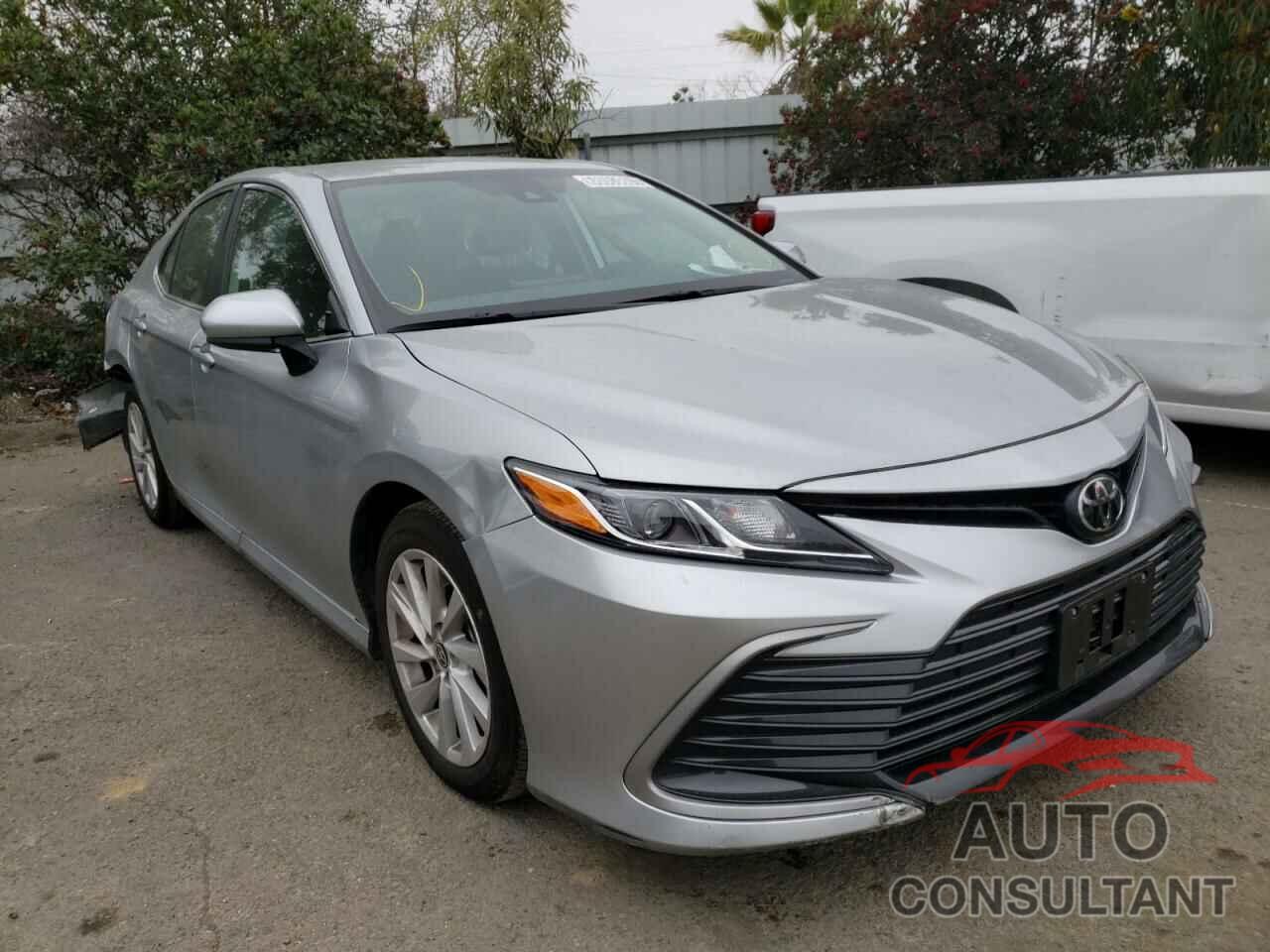 TOYOTA CAMRY 2021 - 4T1C11AK2MU530416