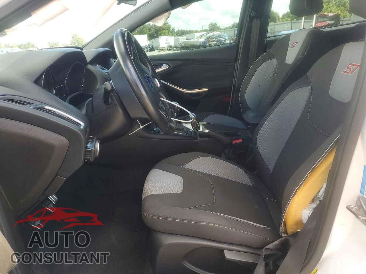 FORD FOCUS 2016 - 1FADP3L91GL309175