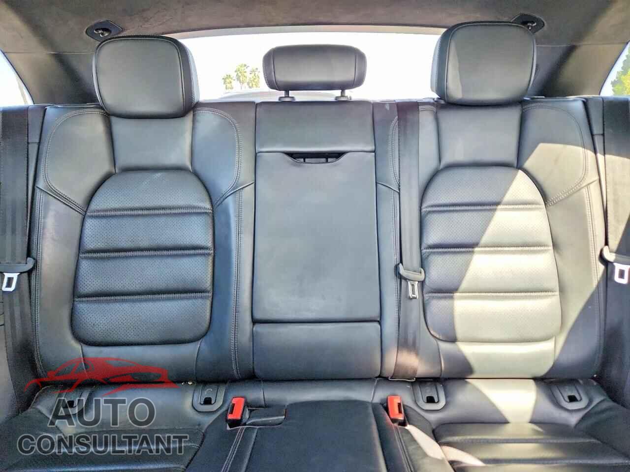 PORSCHE MACAN 2015 - WP1AF2A51FLB92415