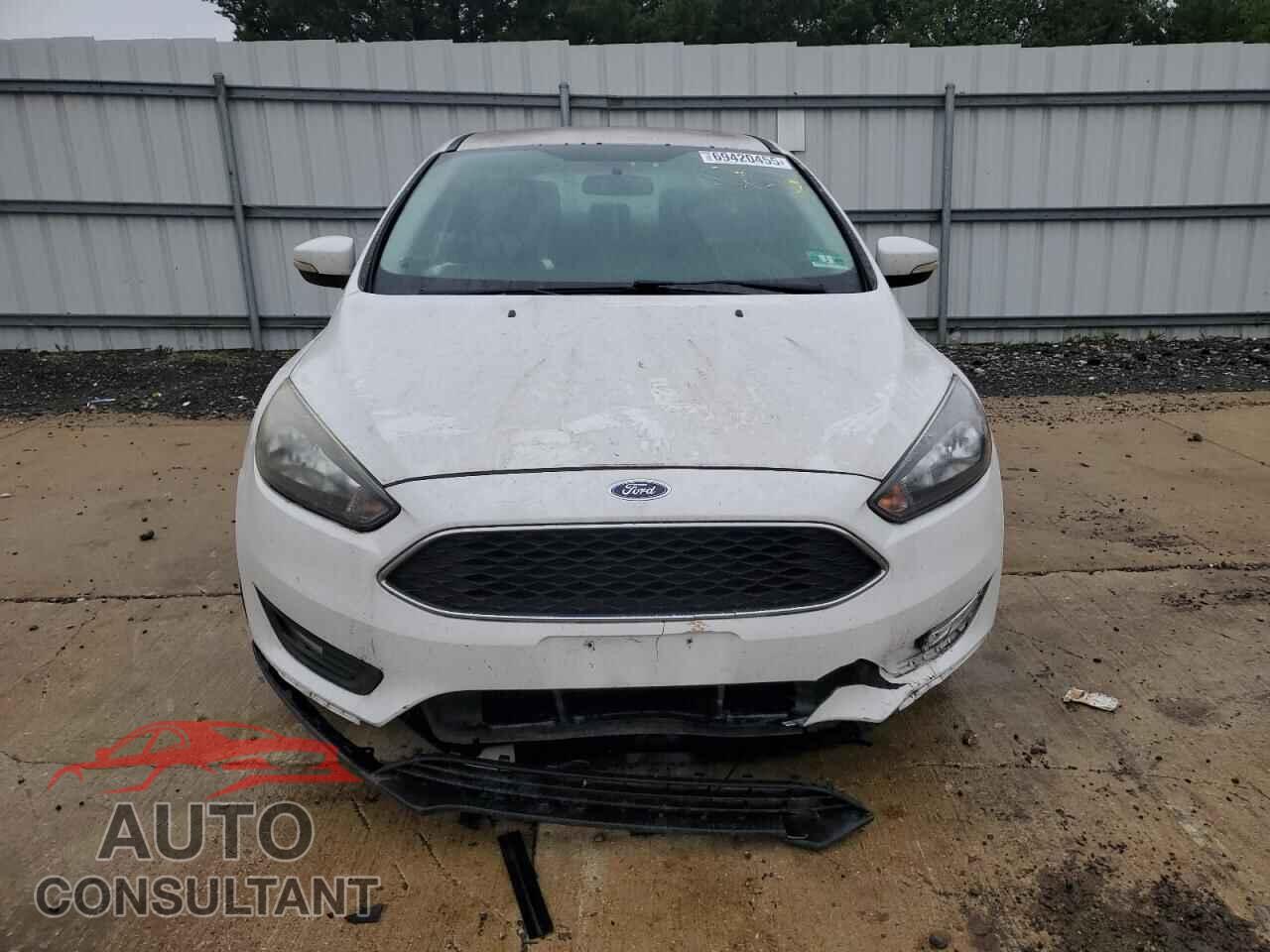 FORD FOCUS 2016 - 1FADP3K28GL307380