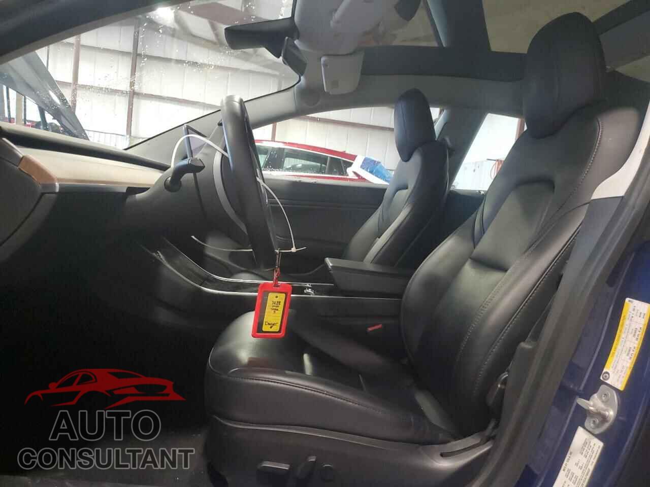 TESLA MODEL 3 2020 - 5YJ3E1EC4LF586537