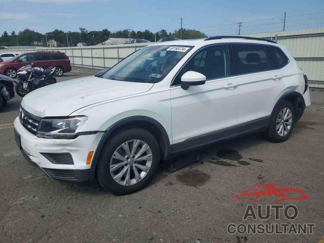 VOLKSWAGEN TIGUAN 2018 - 3VV3B7AX9JM083696