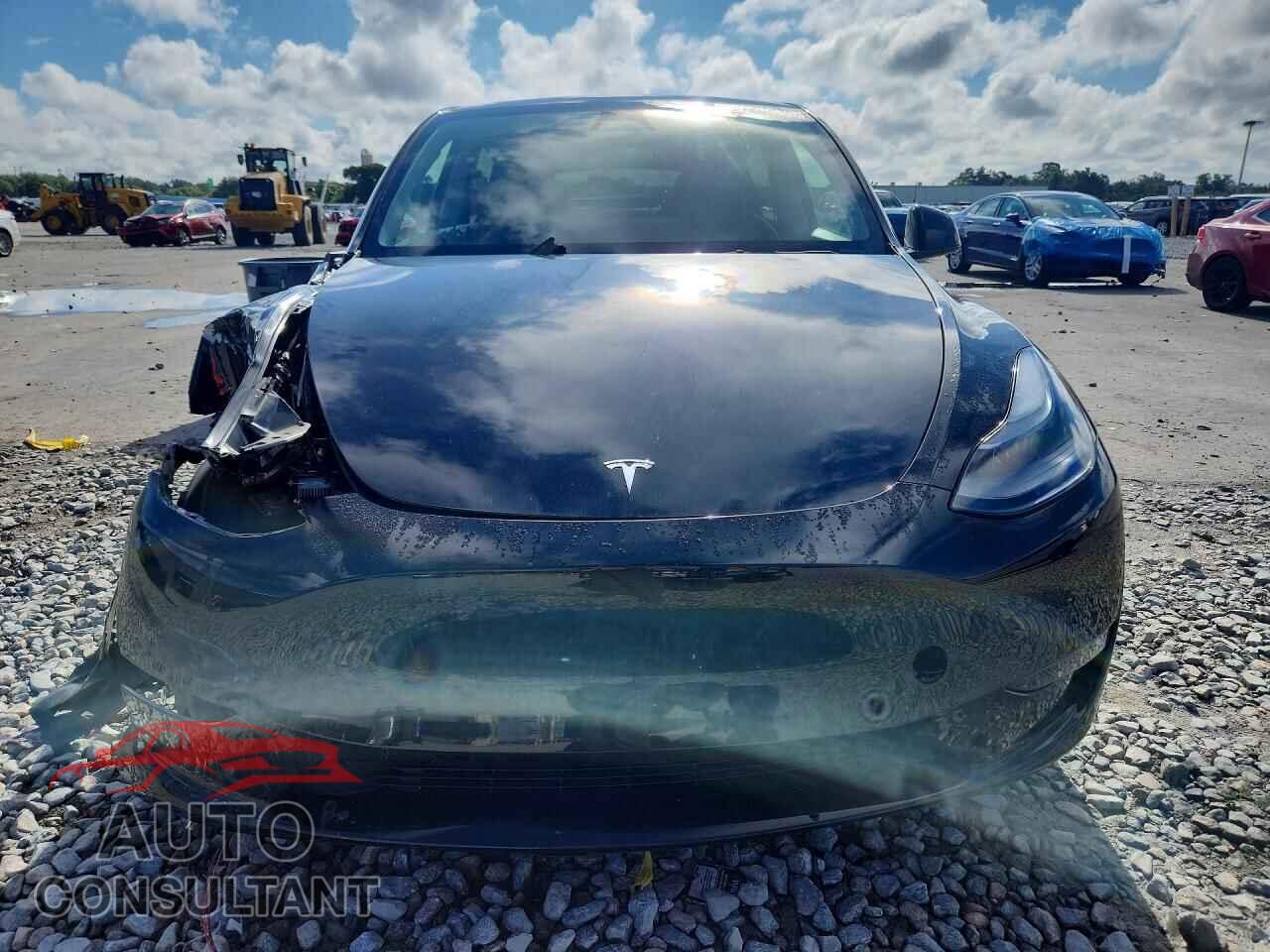 TESLA MODEL Y 2023 - 7SAYGDEFXPF941571