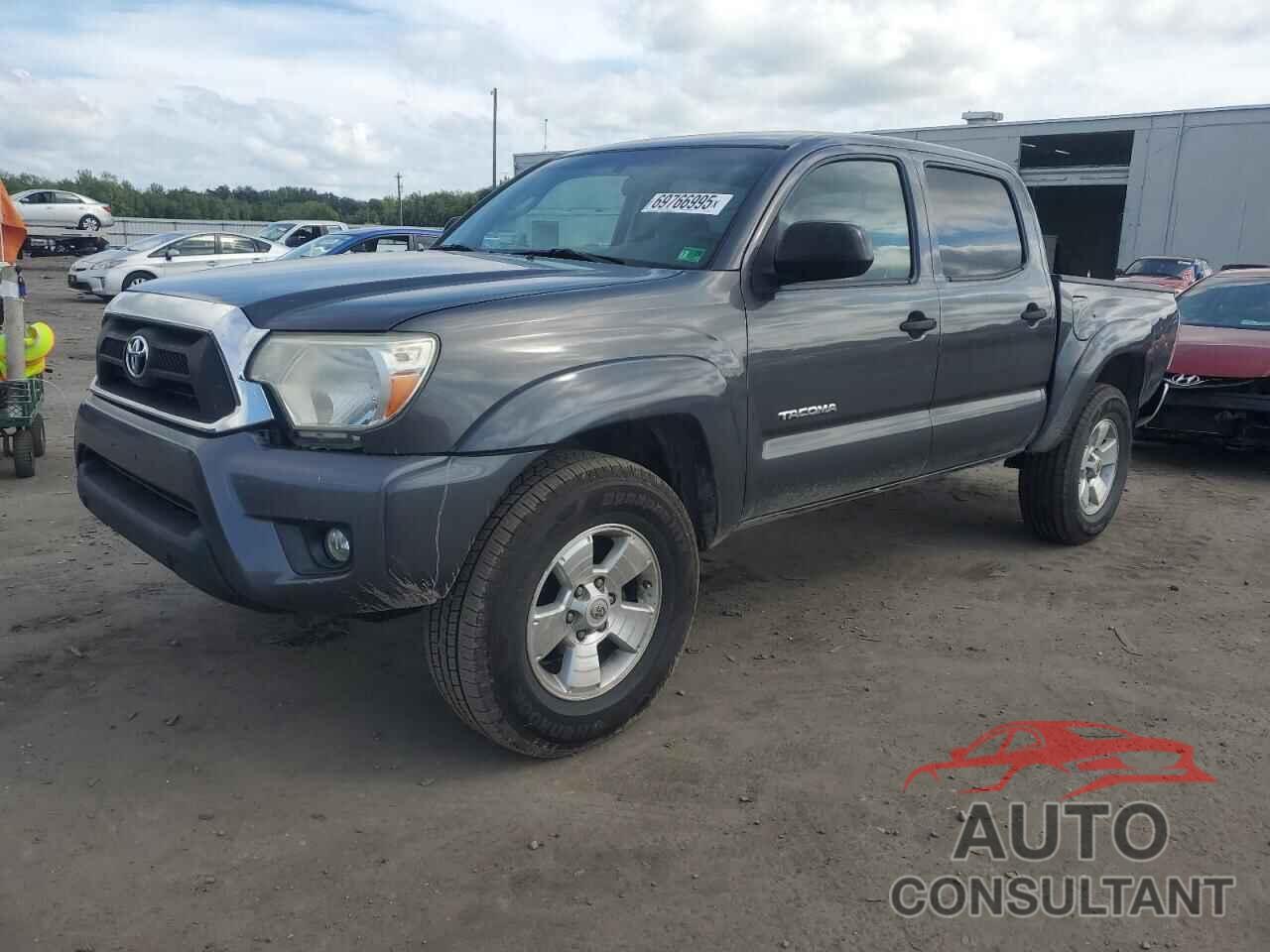 TOYOTA TACOMA 2015 - 3TMLU4EN1FM193679