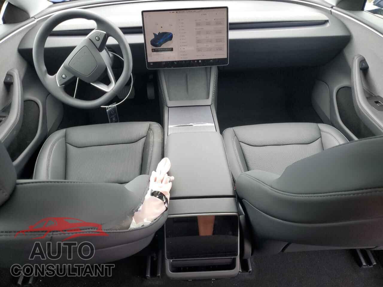 TESLA MODEL 3 2025 - 5YJ3E1EA0SF019870