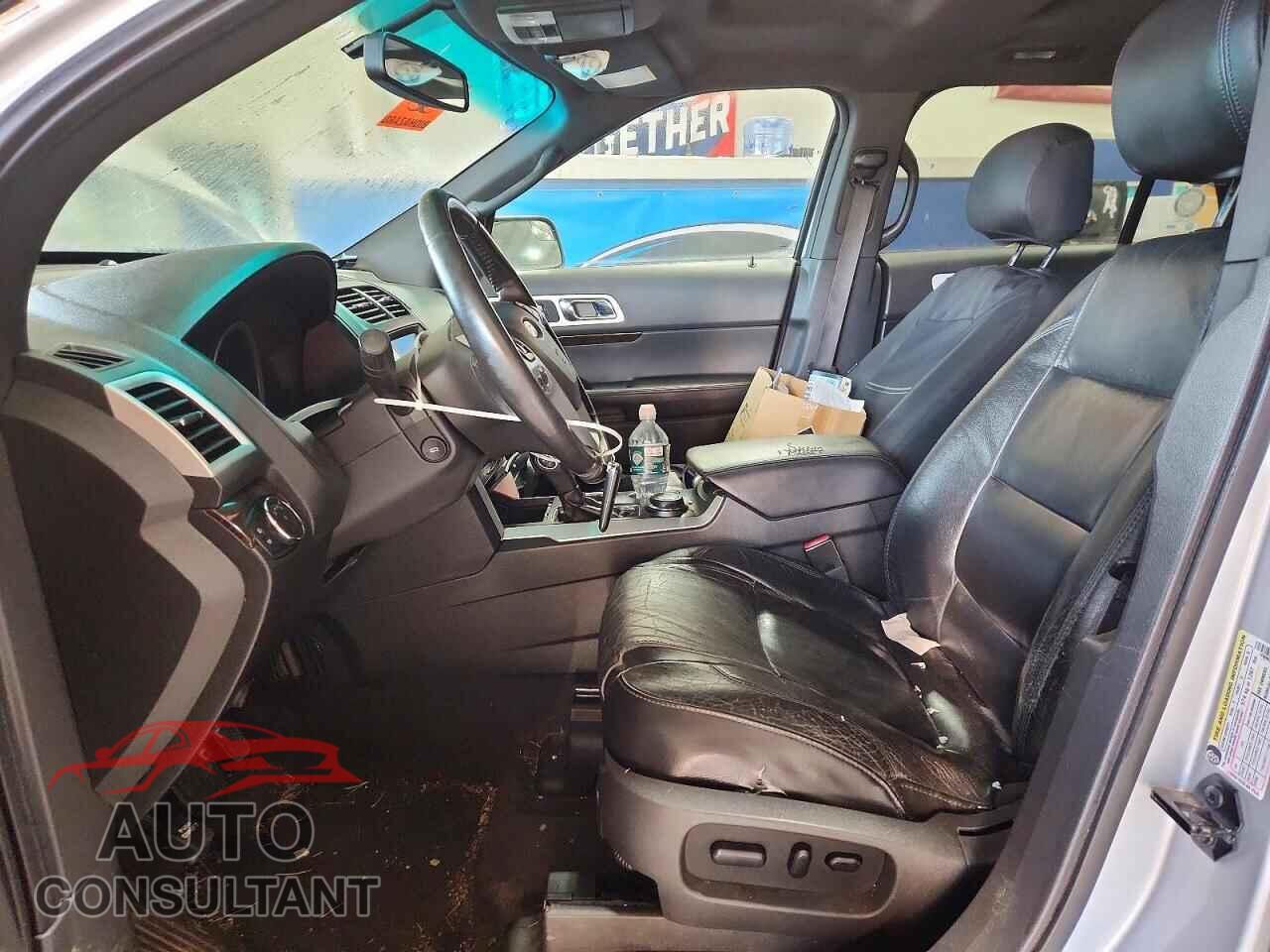 FORD EXPLORER 2011 - 1FMHK8F85BGA12403