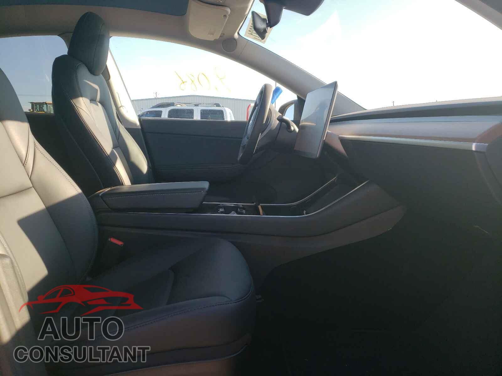 TESLA MODEL Y 2020 - 5YJYGDEFXLF049876