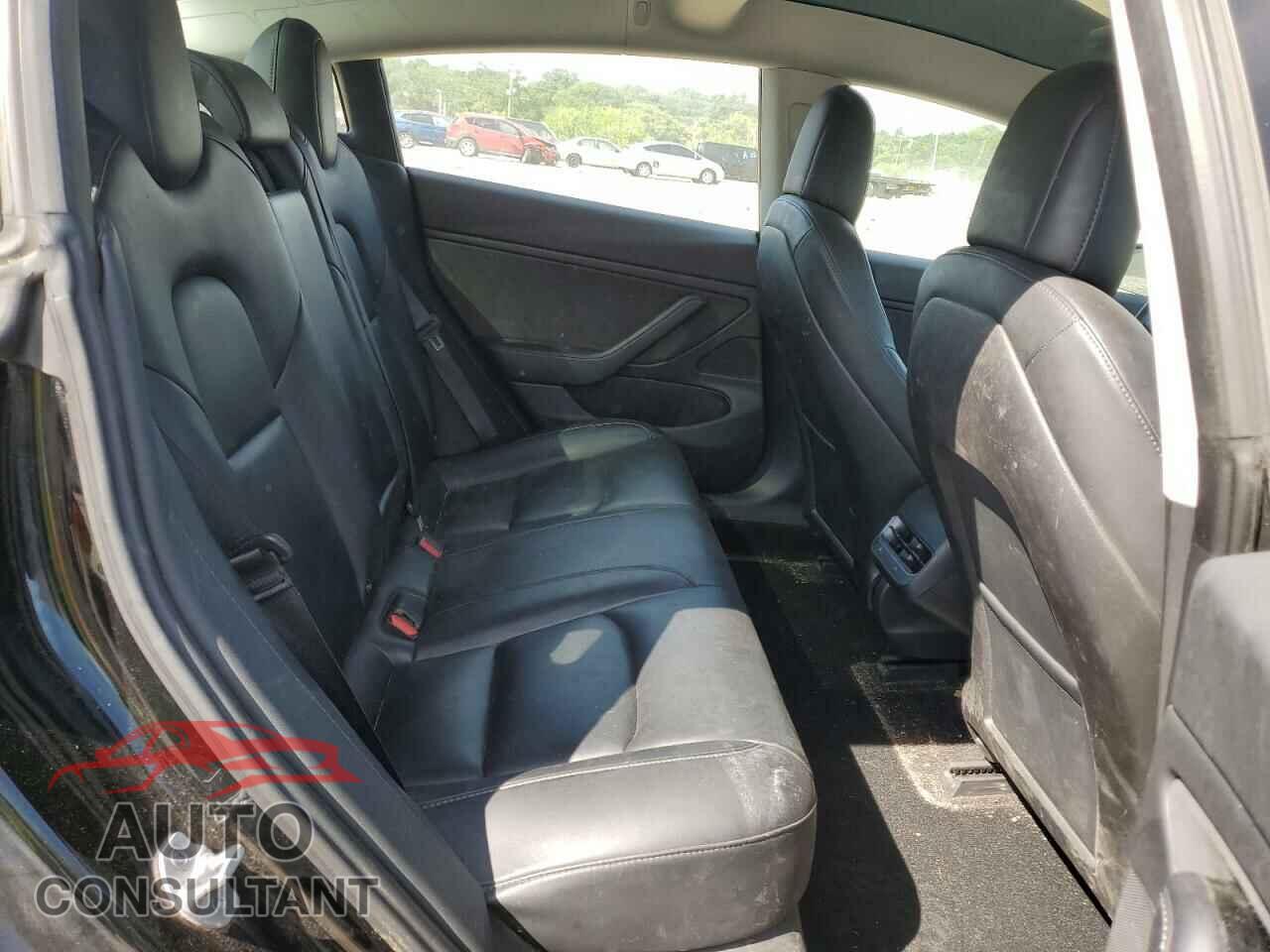 TESLA MODEL 3 2018 - 5YJ3E1EA6JF152924