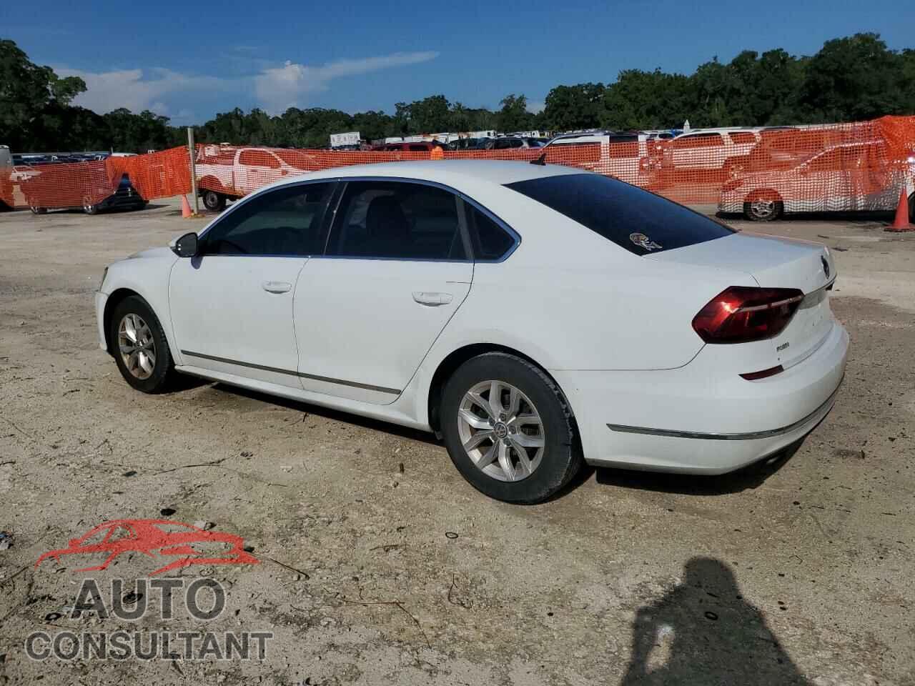 VOLKSWAGEN PASSAT 2017 - 1VWAT7A39HC071900
