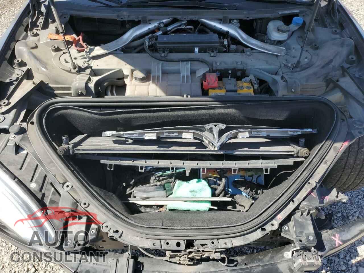 TESLA MODEL S 2017 - 5YJSA1E23HF196647