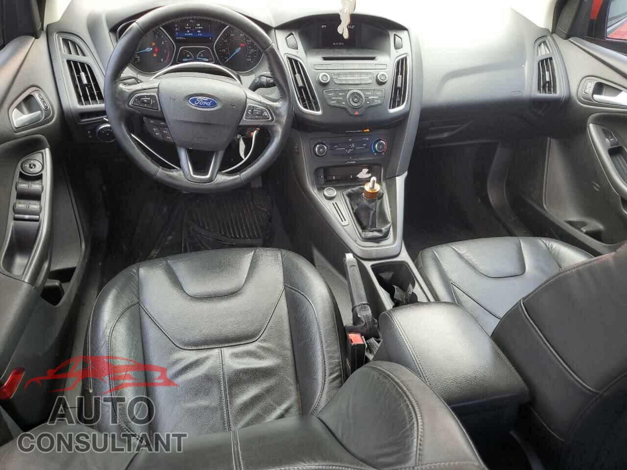 FORD FOCUS 2015 - 1FADP3F29FL342759