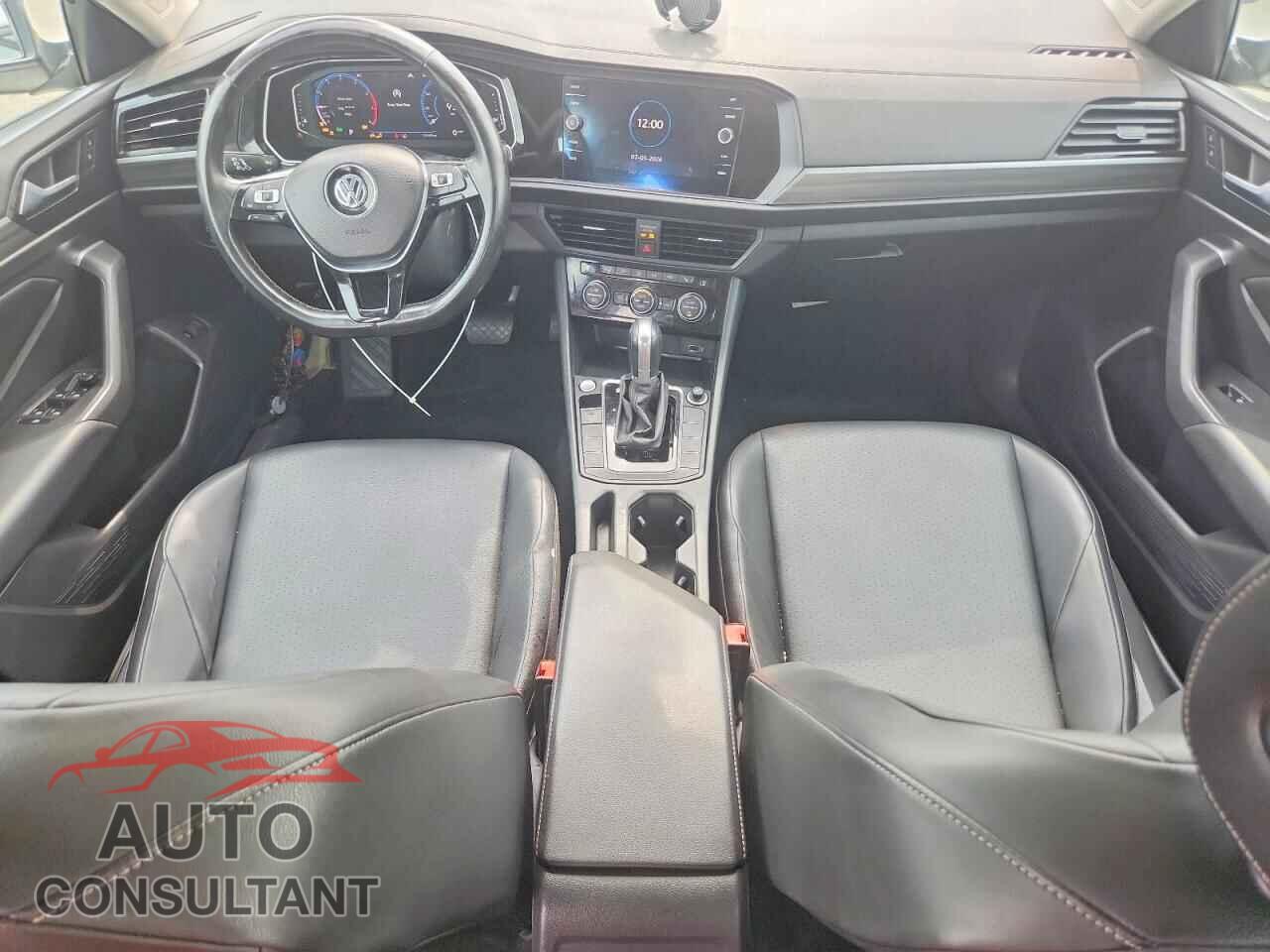 VOLKSWAGEN JETTA 2019 - 3VWEB7BU9KM124581
