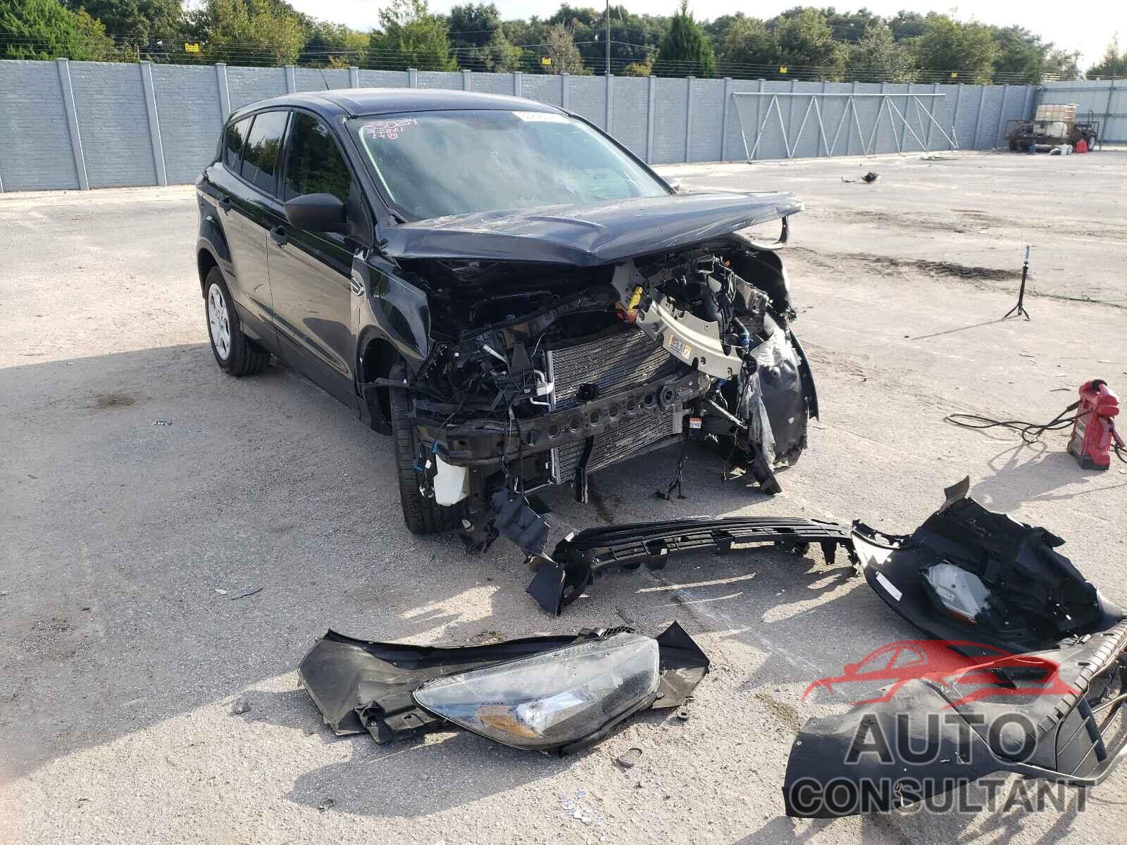 FORD ESCAPE 2018 - 1FMCU0F70JUA79584