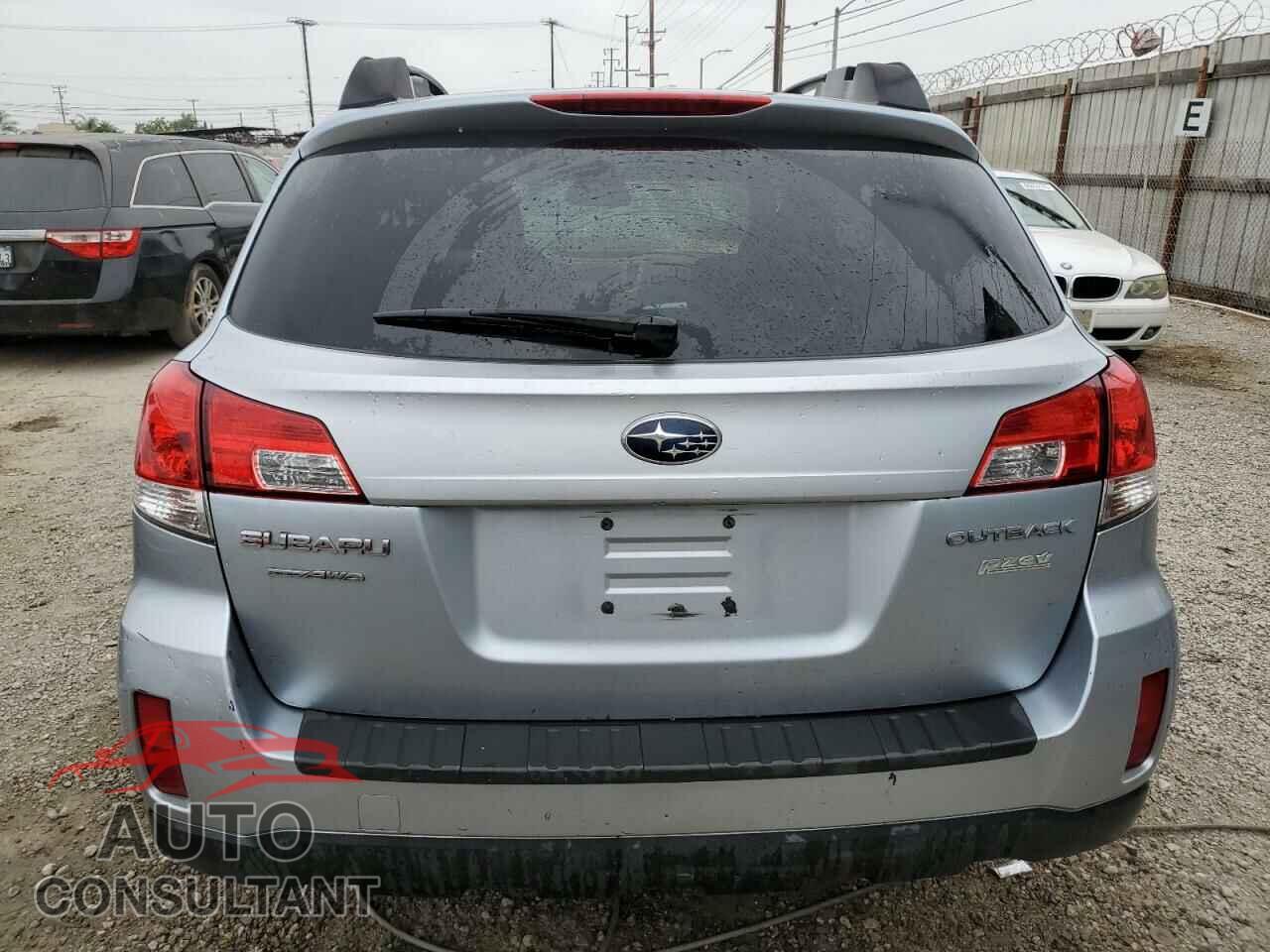 SUBARU OUTBACK 2013 - 4S4BRBCC8D3258010