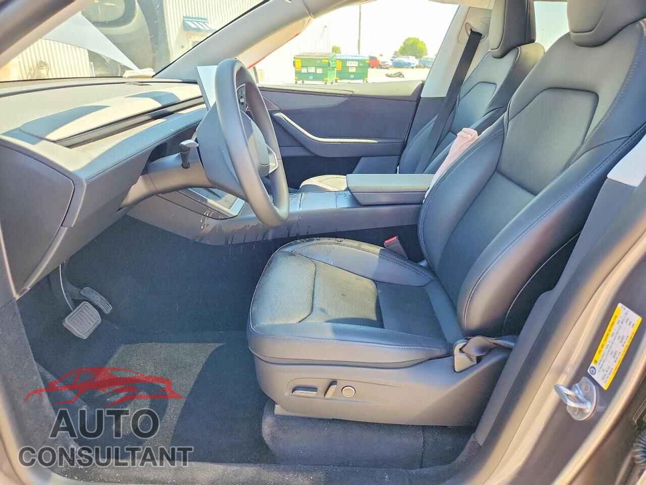 TESLA MODEL Y 2026 - 7SAYGDED9TF521728