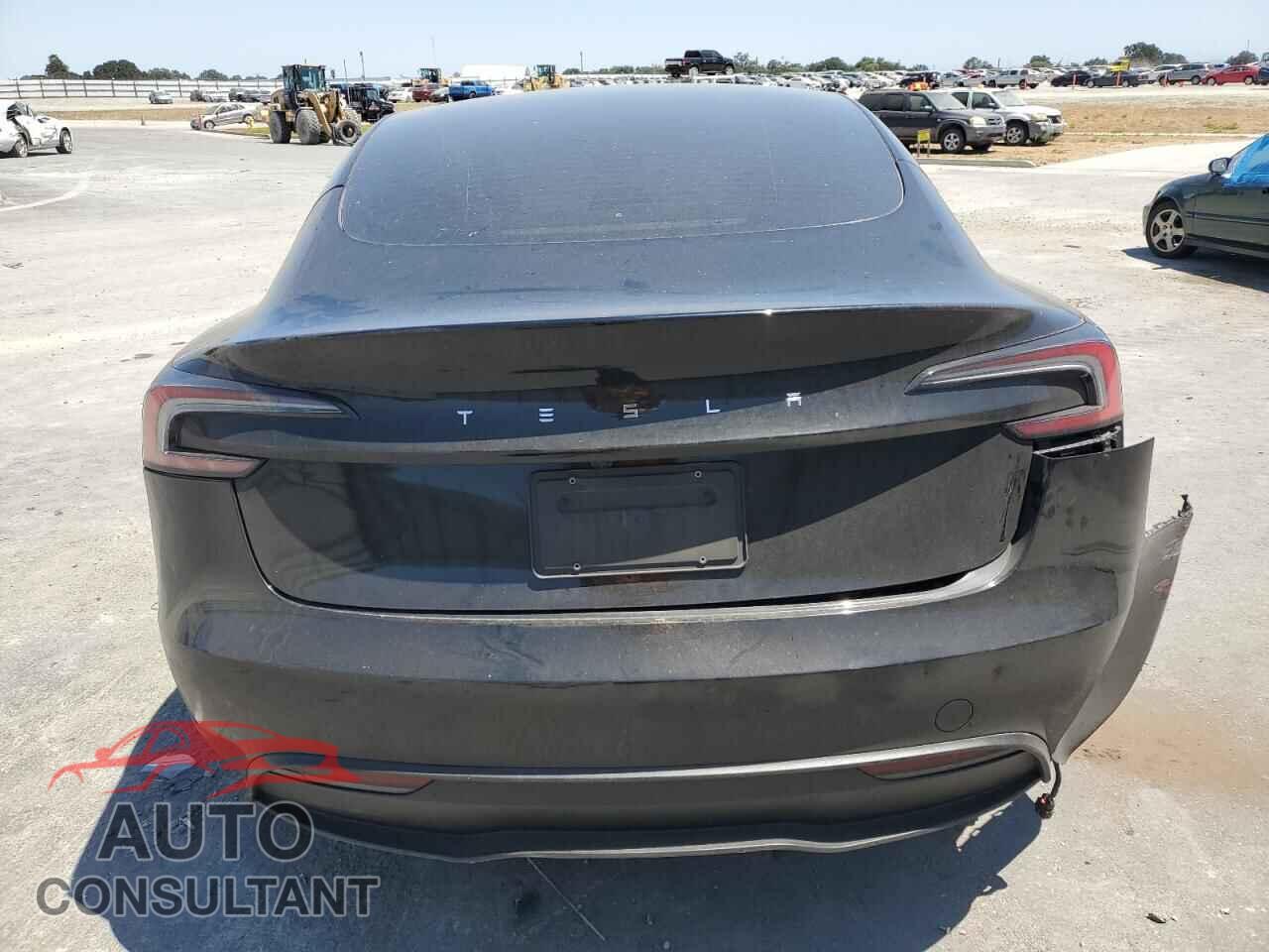 TESLA MODEL 3 2024 - 5YJ3E1EA4RF782713