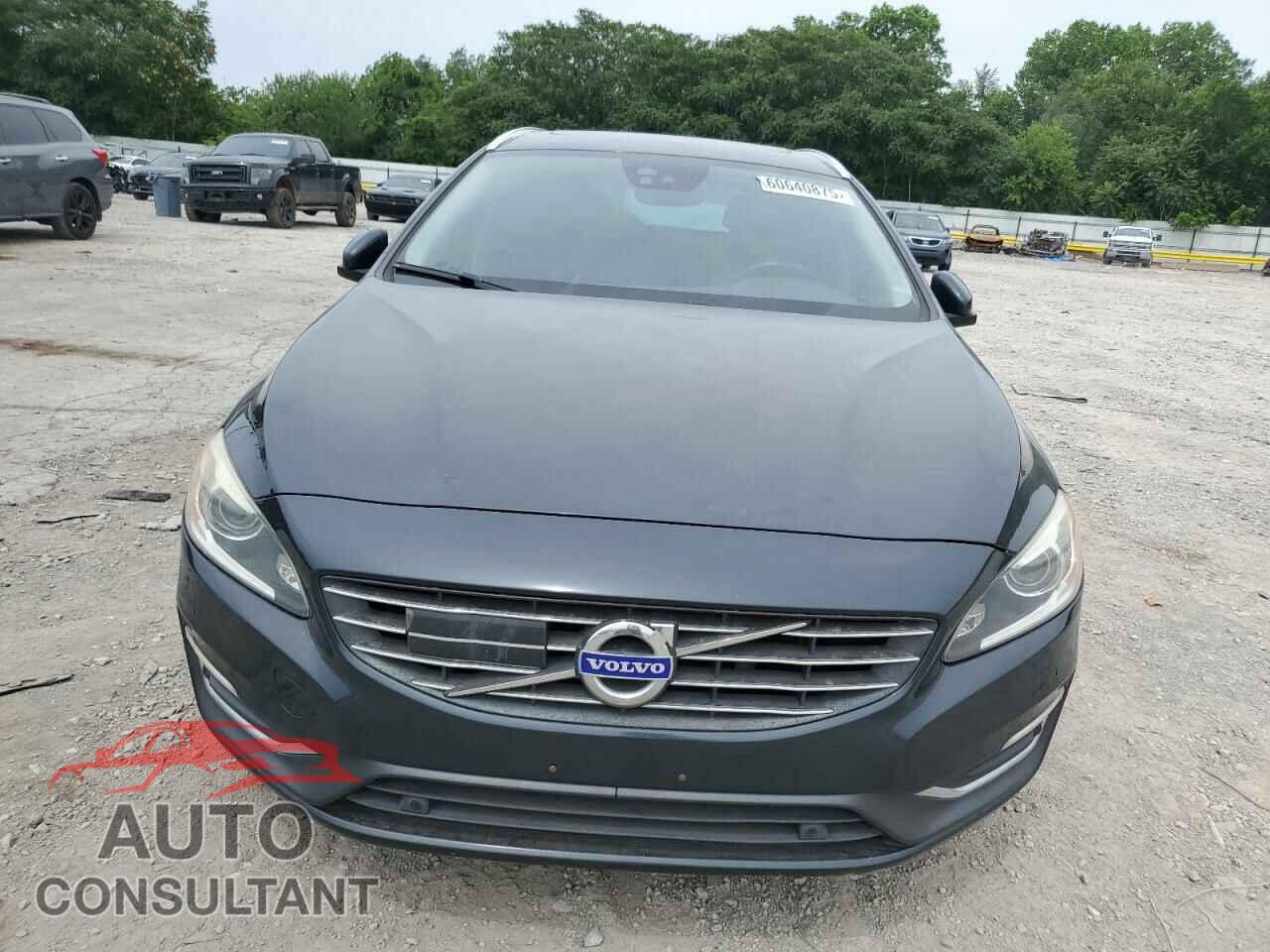 VOLVO V60 2015 - YV1612SM3F1227490