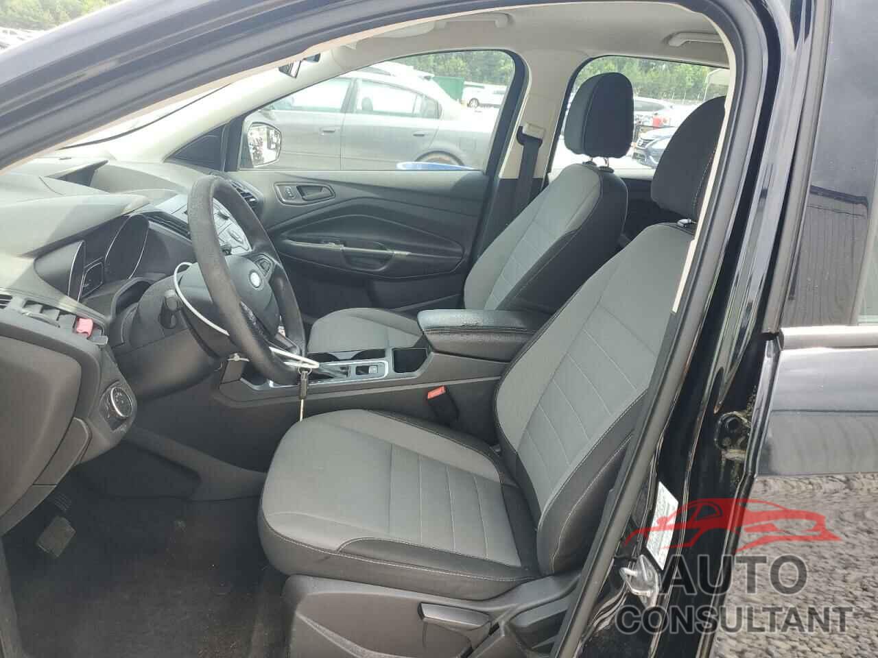 FORD ESCAPE 2017 - 1FMCU0F7XHUA08550