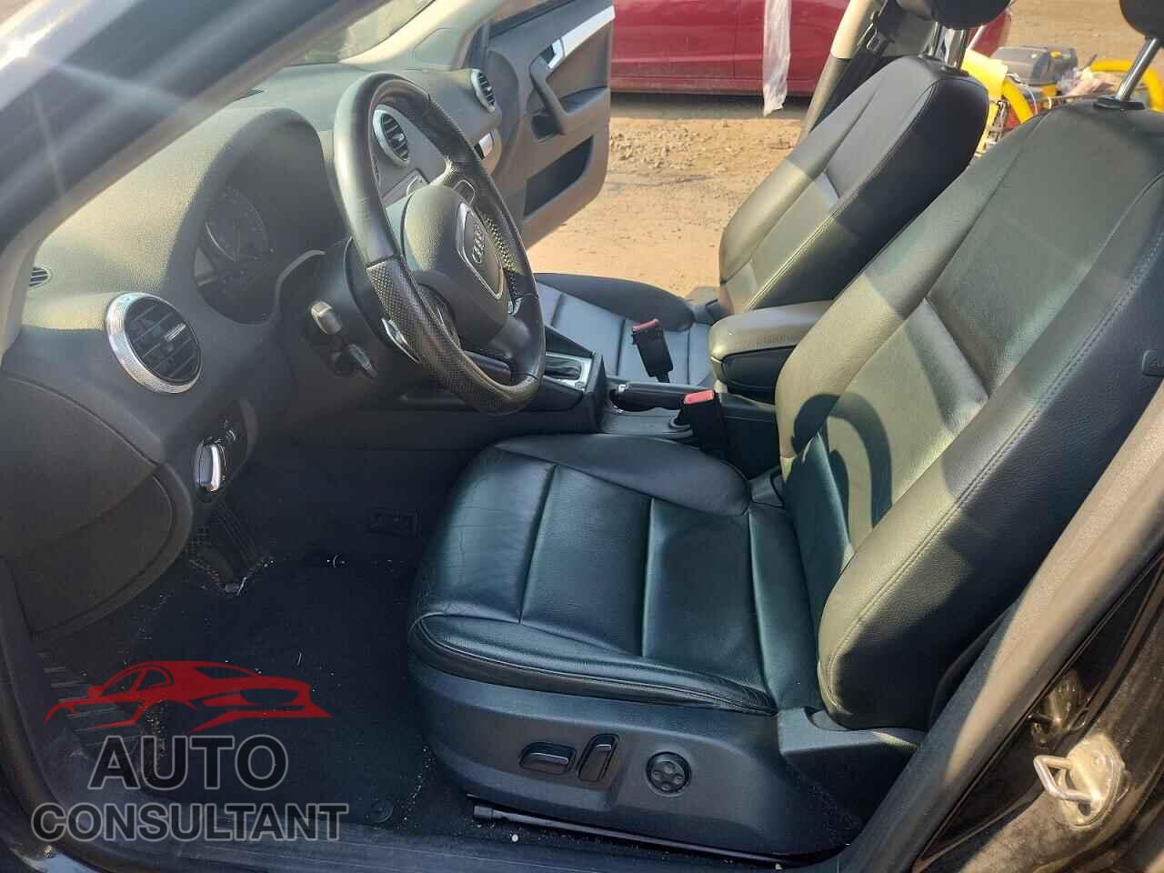 AUDI A3 2011 - WAUMFAFM0BA034580
