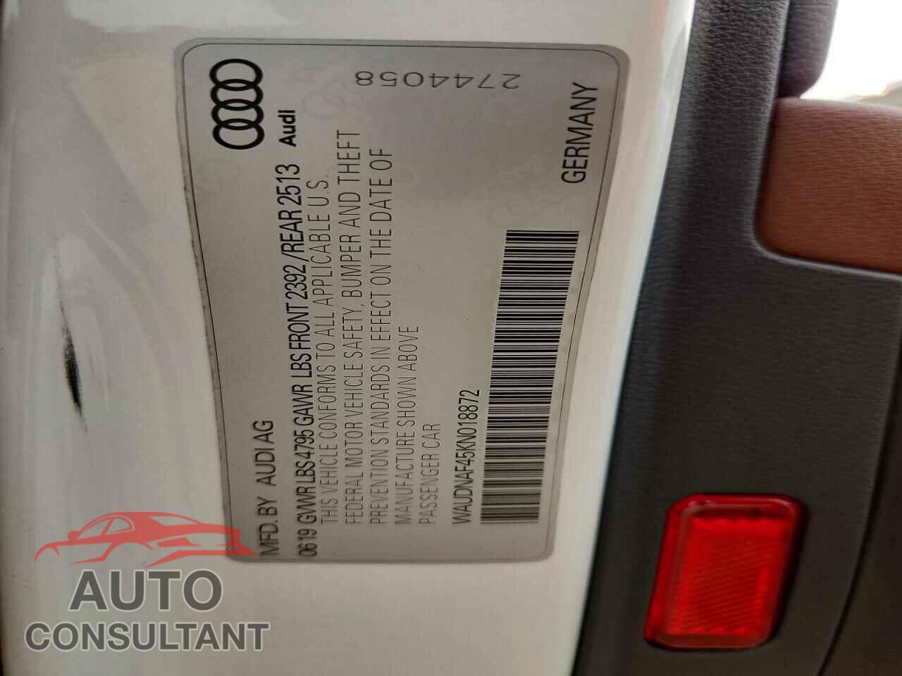 AUDI A4 2019 - WAUDNAF45KN018872