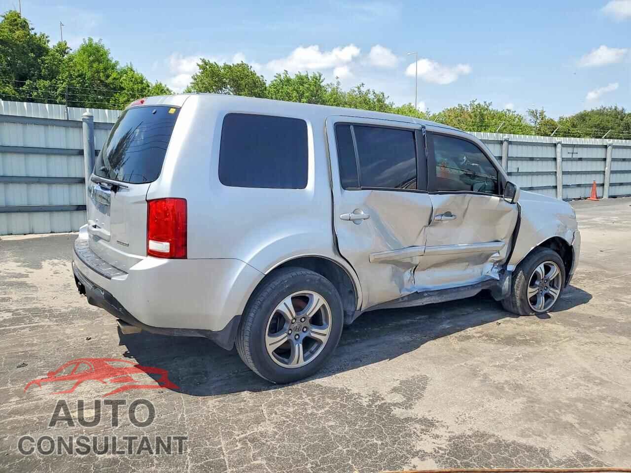 HONDA PILOT 2015 - 5FNYF3H37FB020161