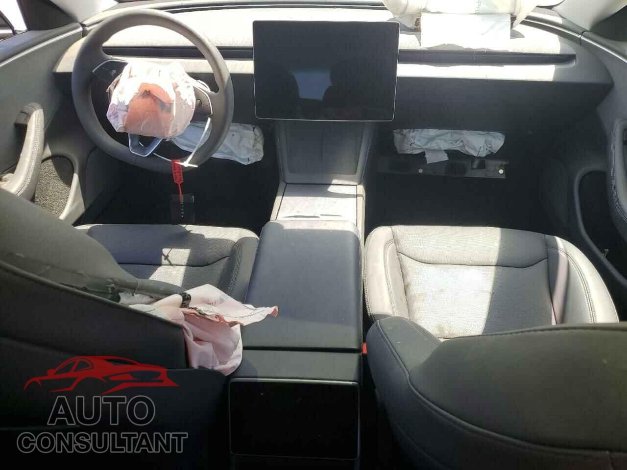 TESLA MODEL 3 2024 - 5YJ3E1EA8RF744613