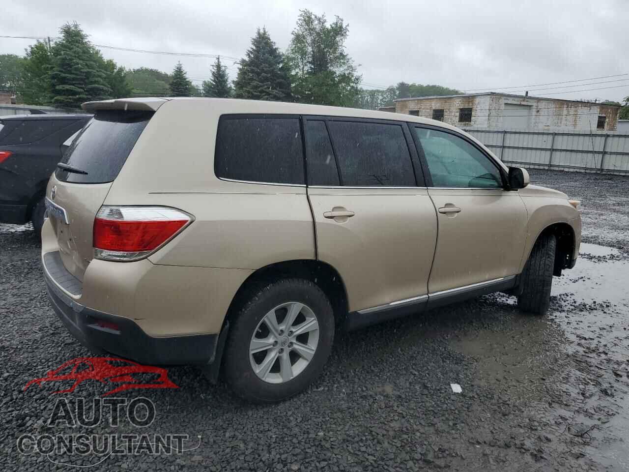 TOYOTA HIGHLANDER 2013 - 5TDBK3EH8DS188210