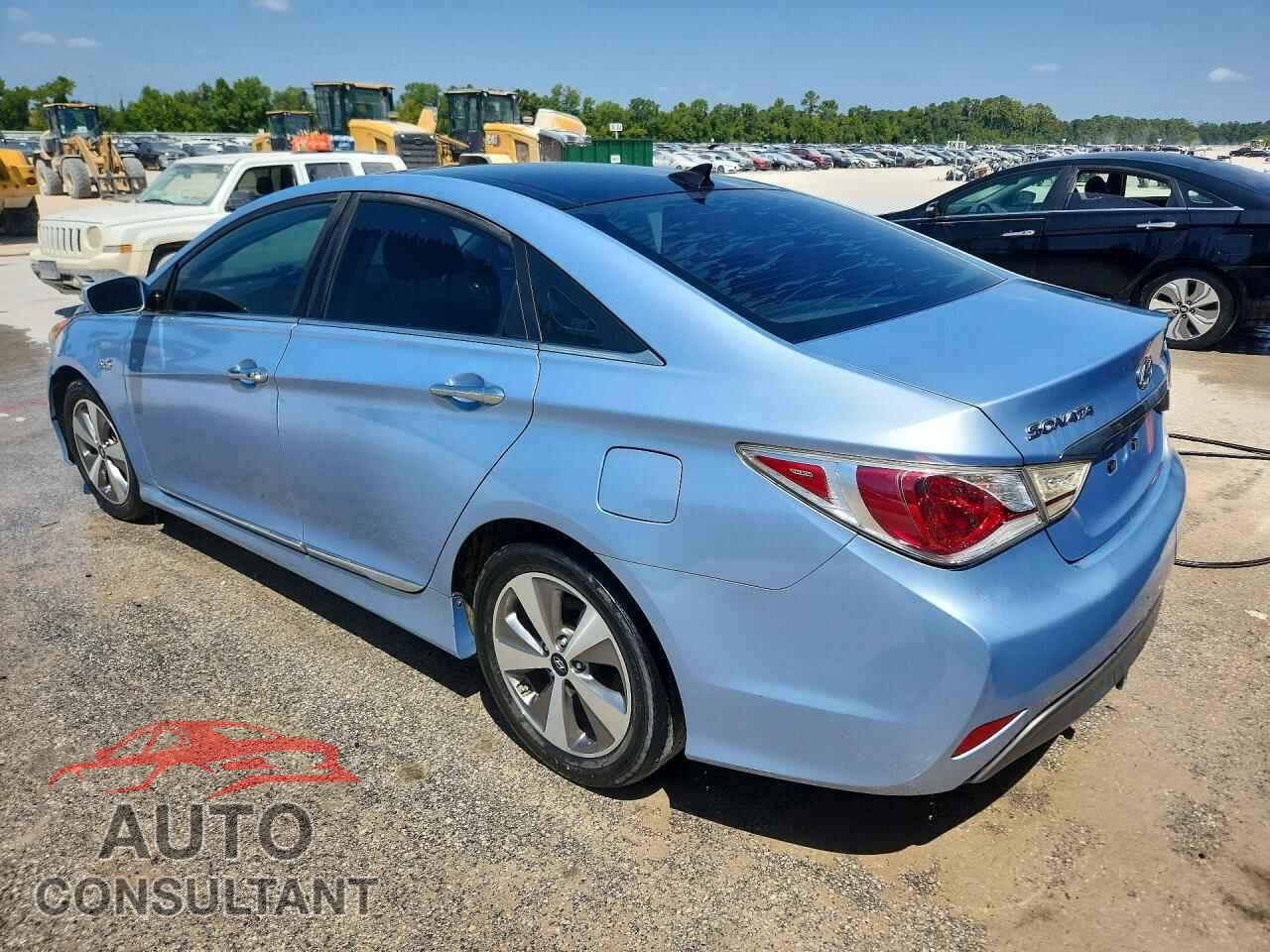 HYUNDAI SONATA 2012 - KMHEC4A40CA045732