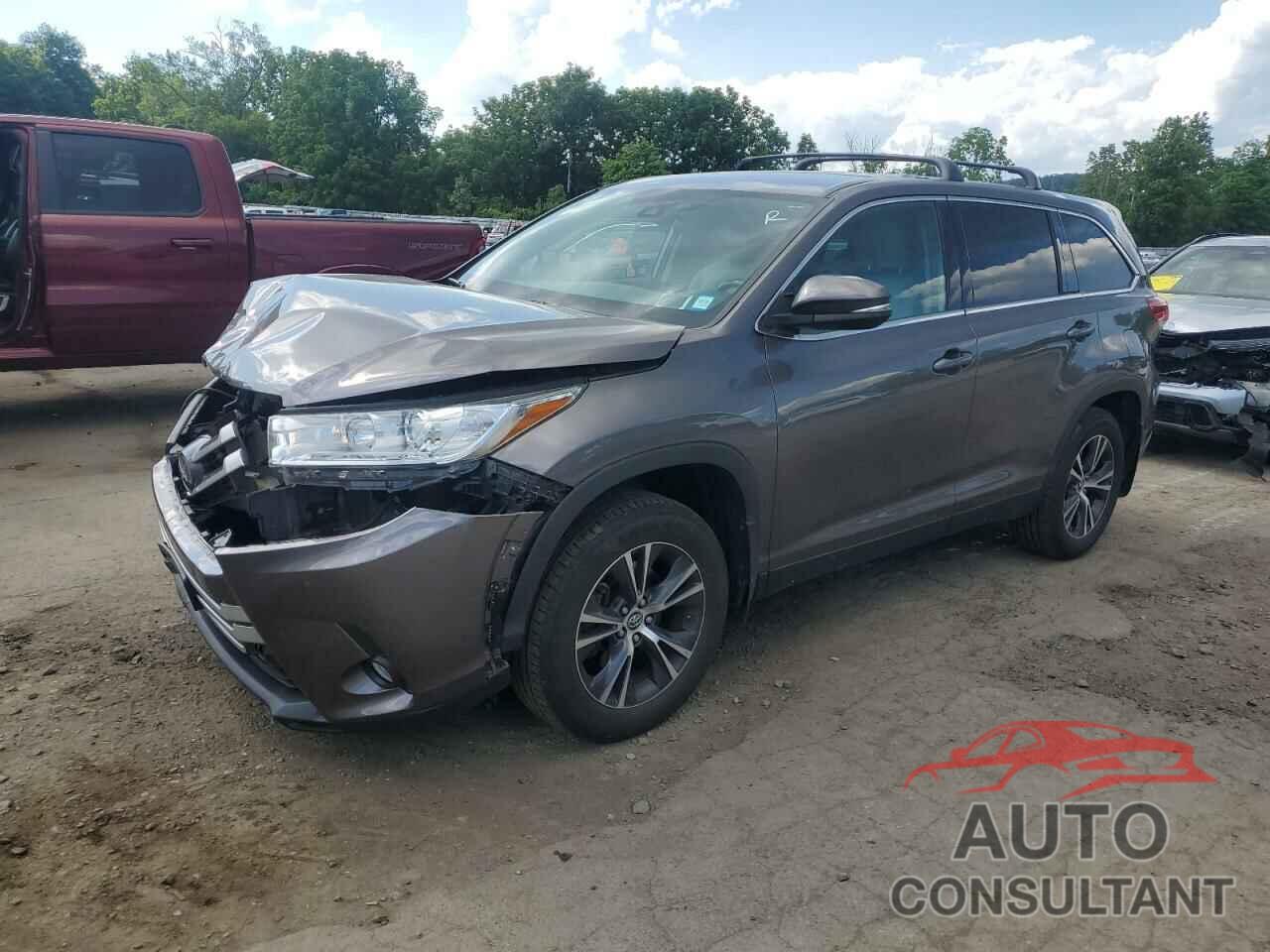 TOYOTA HIGHLANDER 2019 - 5TDBZRFH5KS930038
