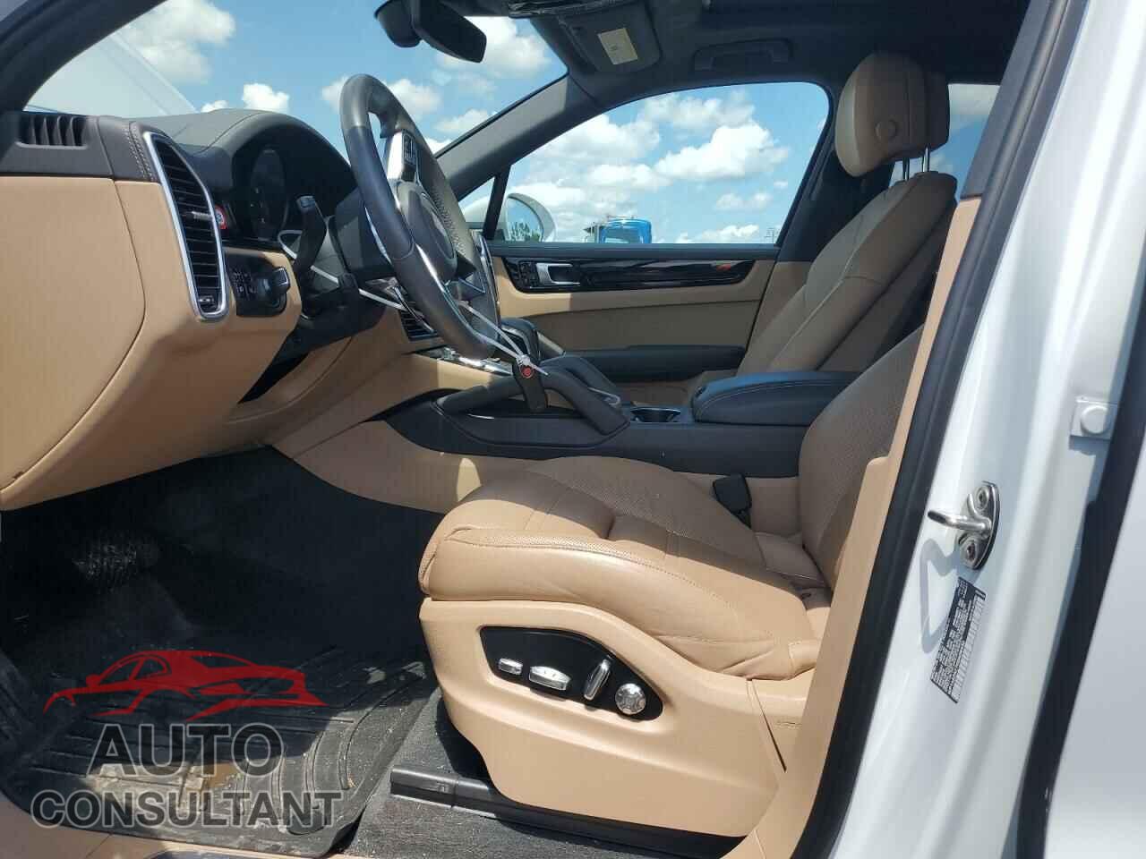 PORSCHE CAYENNE 2019 - WP1AA2AY7KDA08432