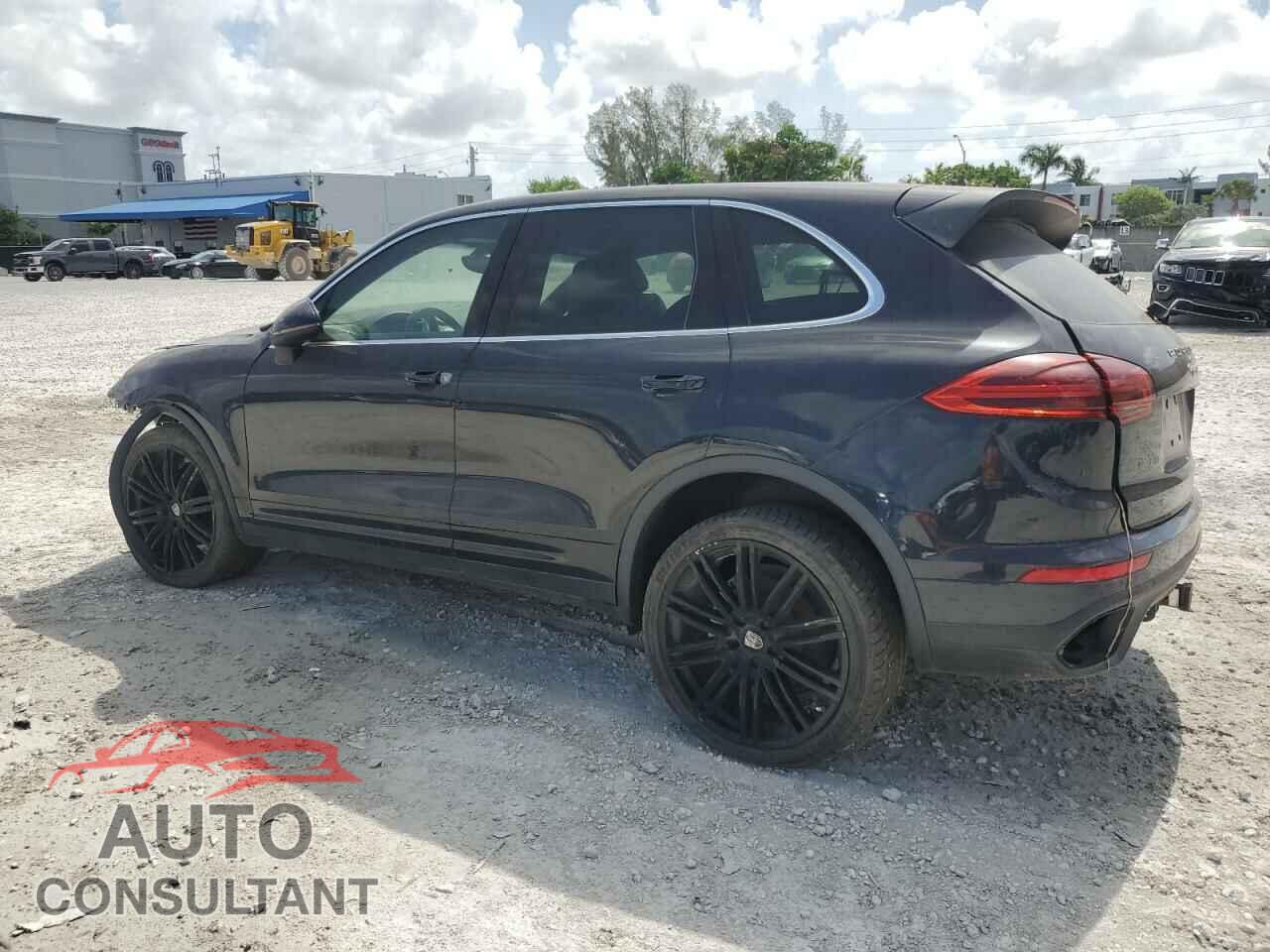 PORSCHE CAYENNE 2018 - WP1AB2A22JLA61195