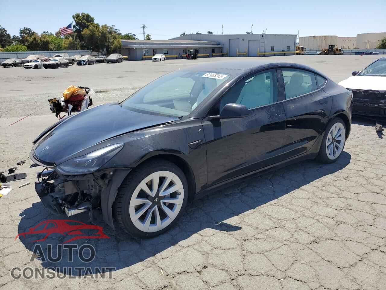 TESLA MODEL 3 2022 - 5YJ3E1EA5NF303032