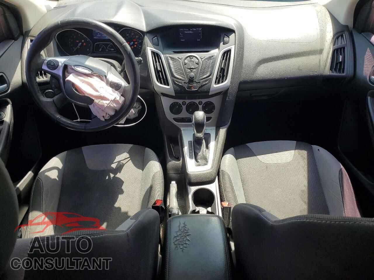 FORD FOCUS 2014 - 1FADP3K2XEL168253