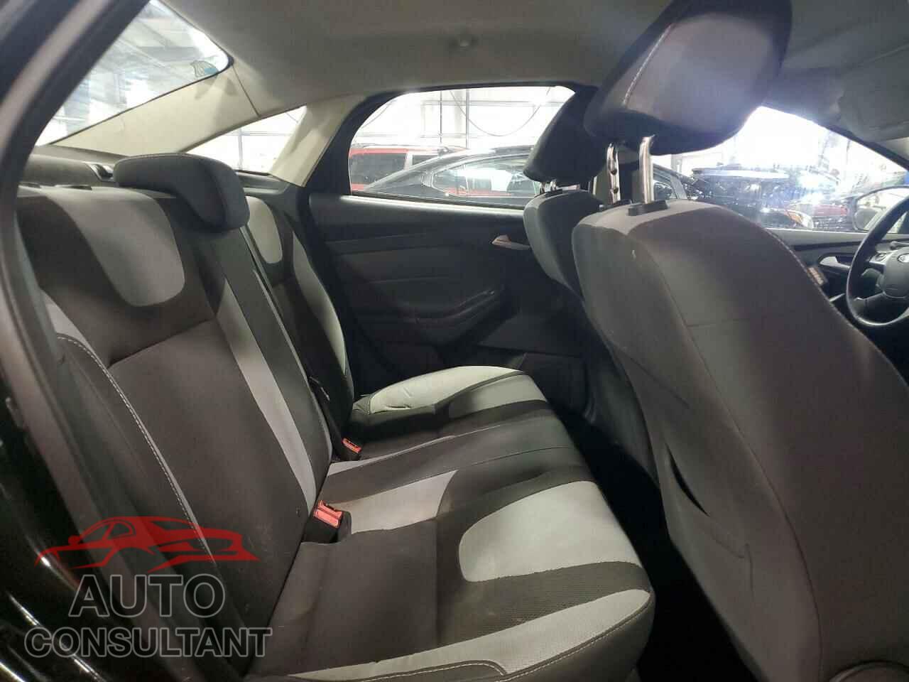 FORD FOCUS 2014 - 1FADP3F20EL217003