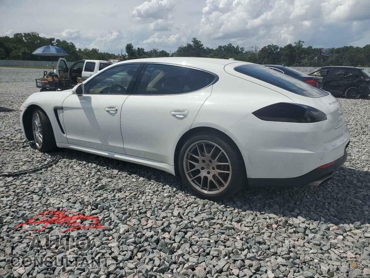 PORSCHE PANAMERA 2015 - WP0AA2A72FL007340