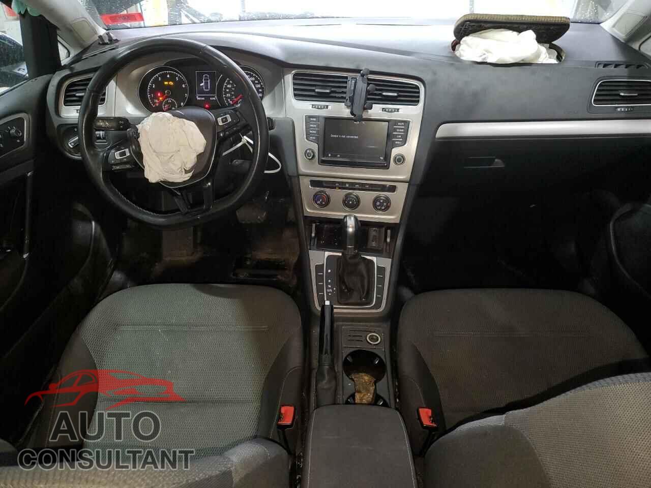 VOLKSWAGEN GOLF 2017 - 3VWC17AU9HM507375