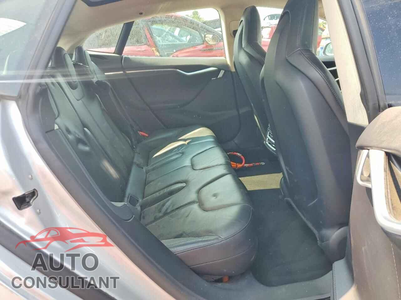 TESLA MODEL S 2013 - 5YJSA1DN0DFP18656