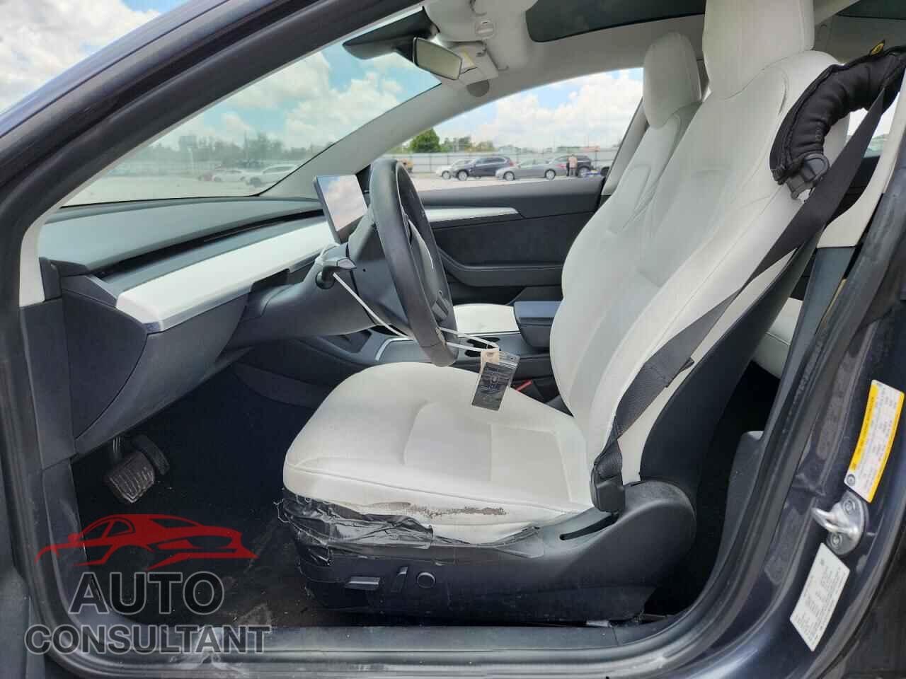 TESLA MODEL 3 2022 - 5YJ3E1EA1NF303352