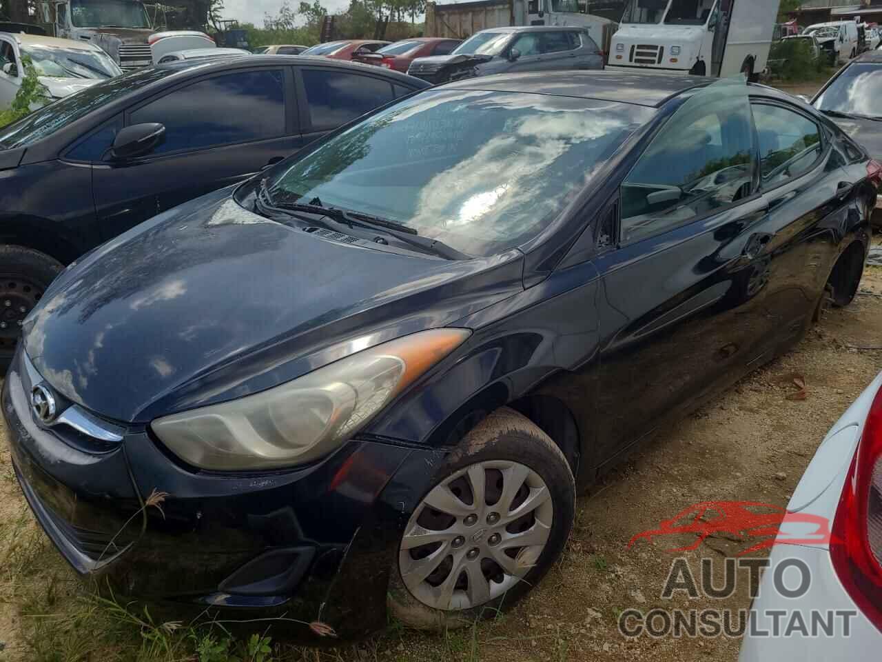 HYUNDAI ELANTRA 2013 - KMHDH4AE3DU943666