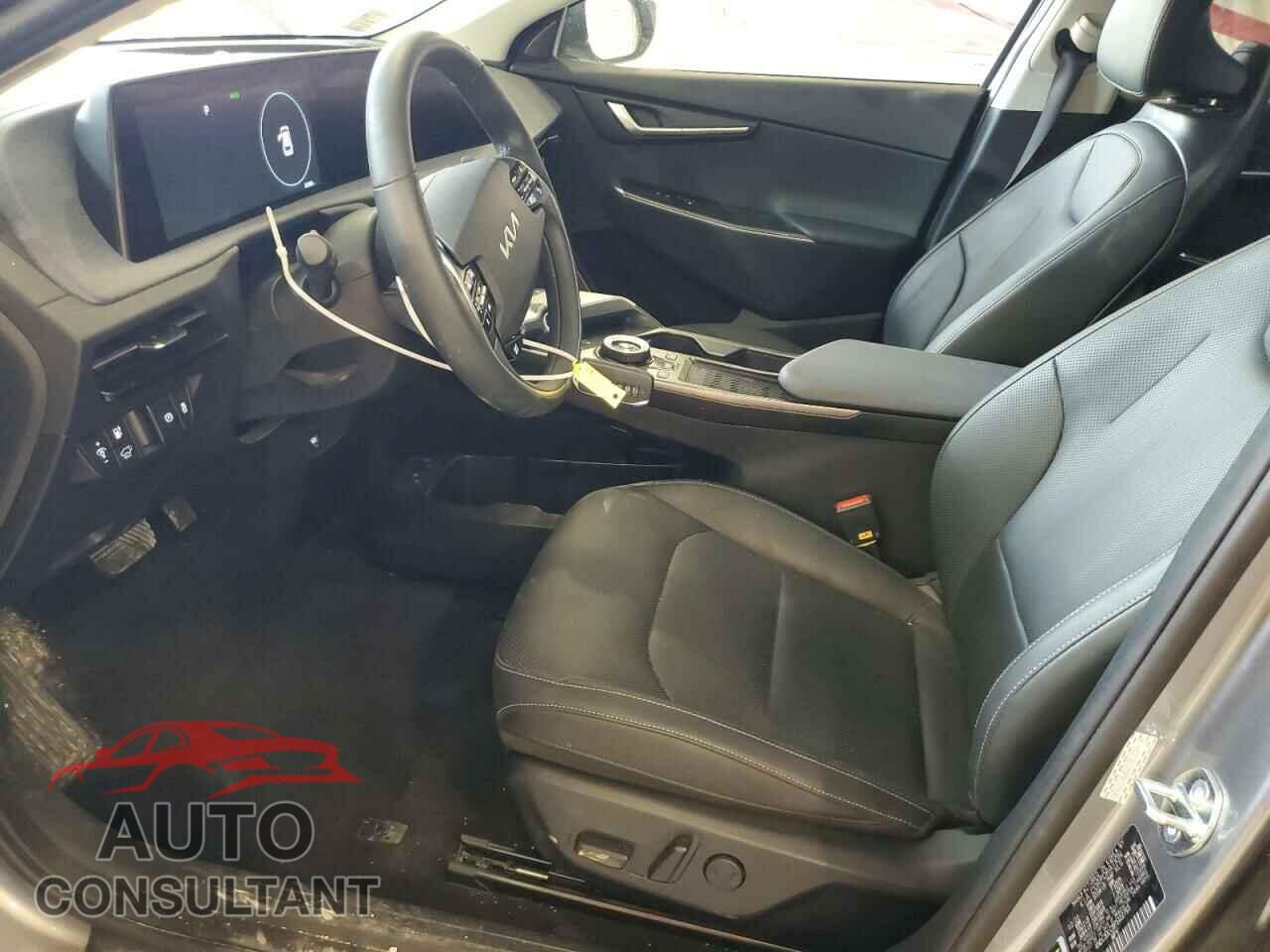 KIA EV6 LIGHT 2023 - KNDC3DLC8P5122765
