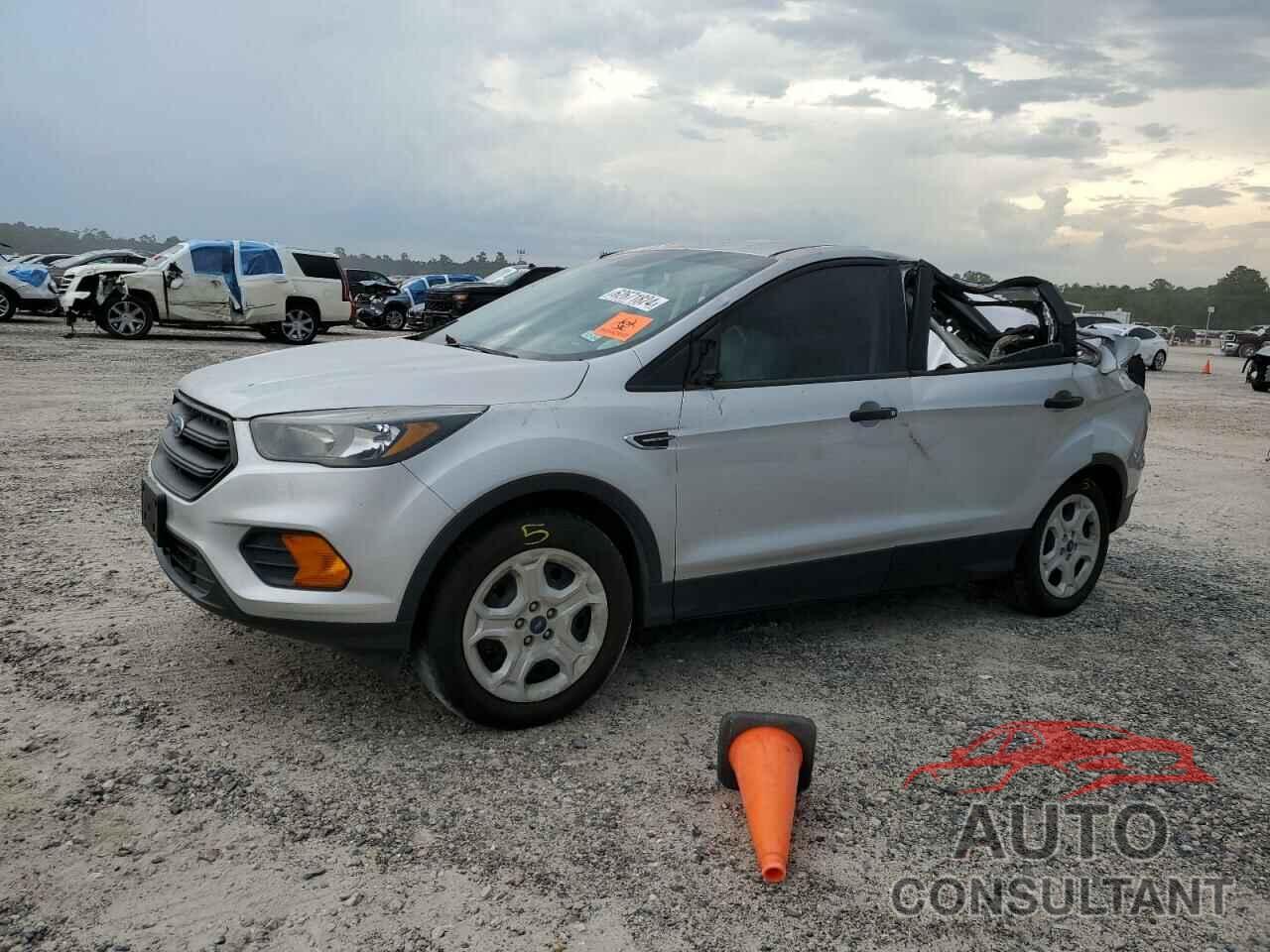 FORD ESCAPE 2018 - 1FMCU0F77JUA54150